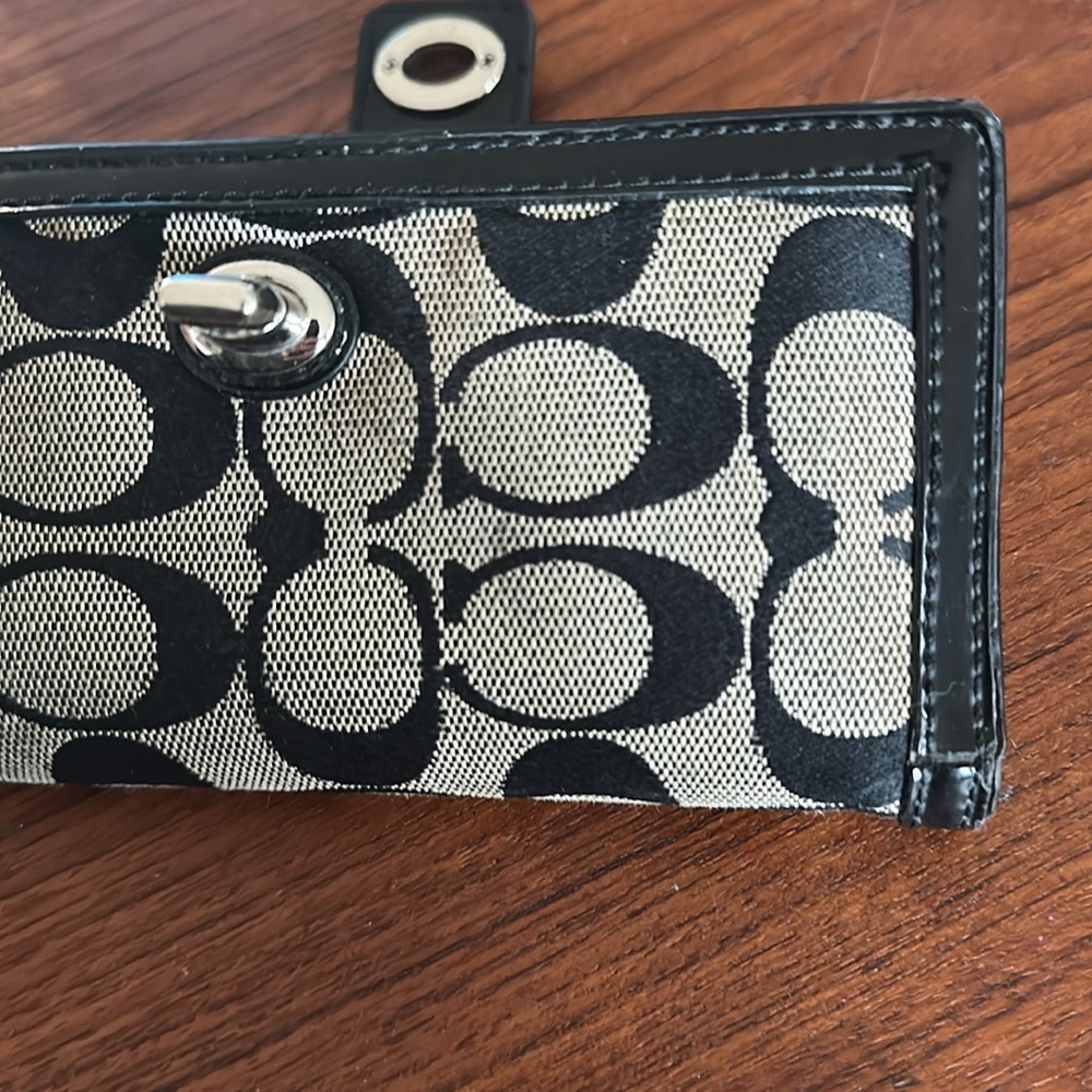 Coach Wallet - Picture 4 of 7